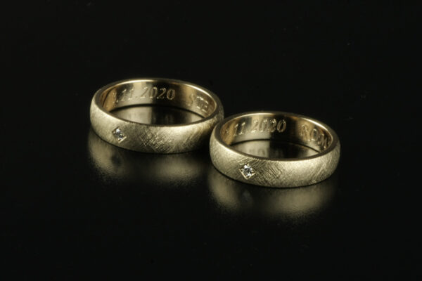 Classic wedding rings - model C2