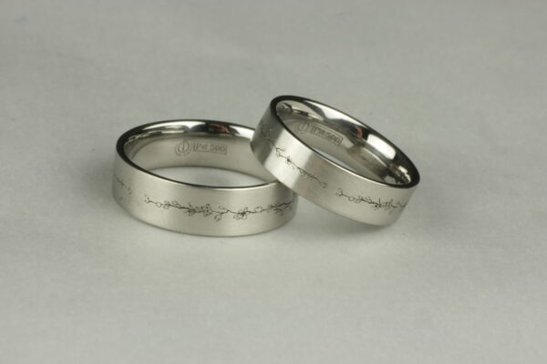 Classic wedding rings - model C12