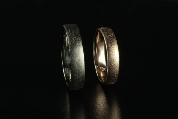 Classic wedding rings - model C17