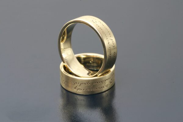 Classic wedding rings - model C23