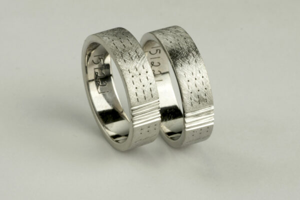Trace wedding rings - model R9