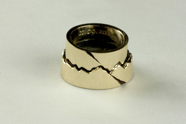 Eve’s Rib wedding rings - model E6