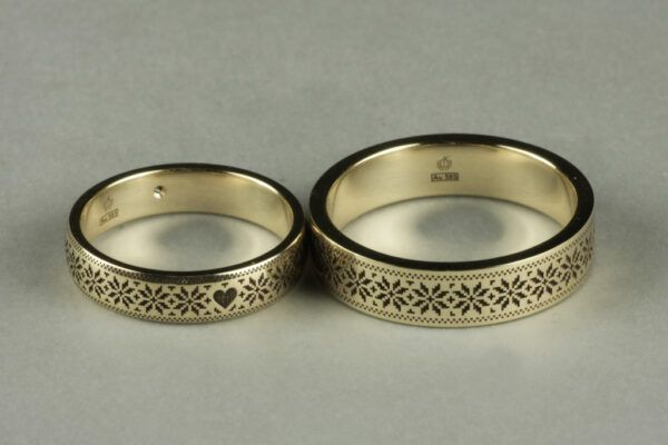 Fantasy wedding rings  - model F10