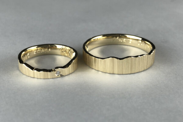 Eve’s Rib wedding rings - model E12