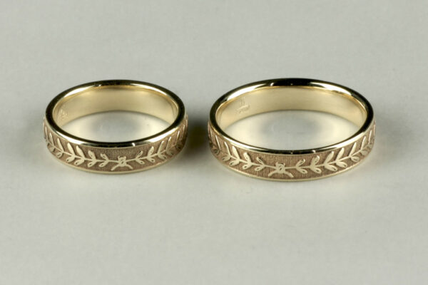 Fantasy wedding rings  - model F30