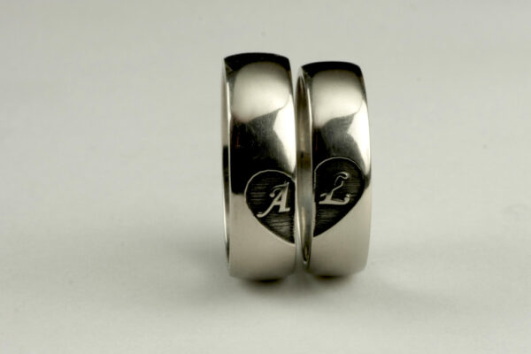 Eve’s Rib wedding rings - model E15
