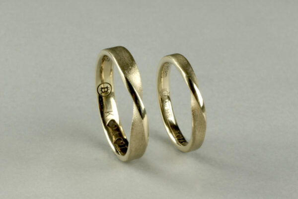 Fantasy wedding rings  - model F44