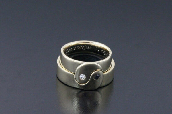 Eve’s Rib wedding rings - model E18
