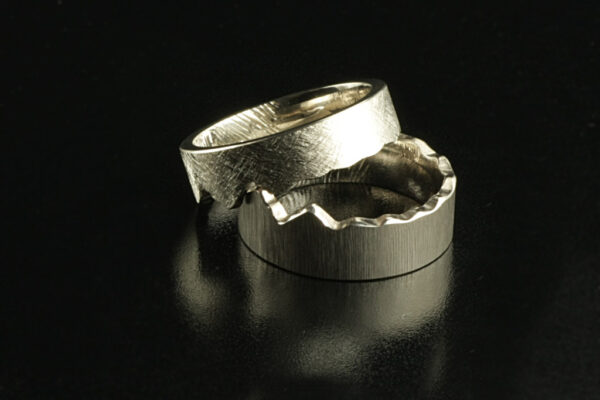 Eve’s Rib wedding rings - model E20