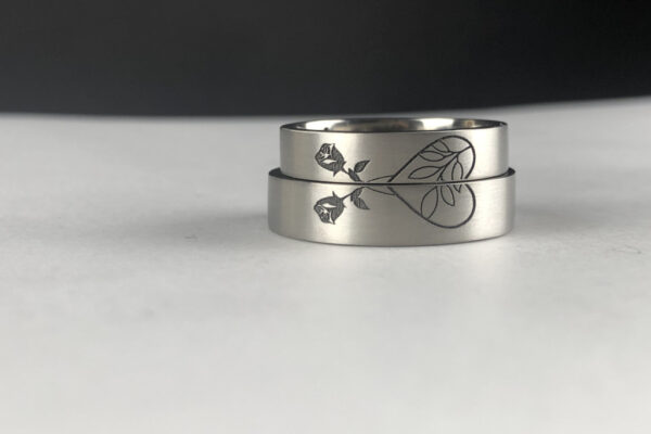 Eve’s Rib wedding rings - model E23