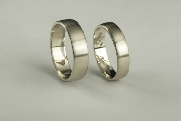 Eve’s Rib wedding rings - model E27