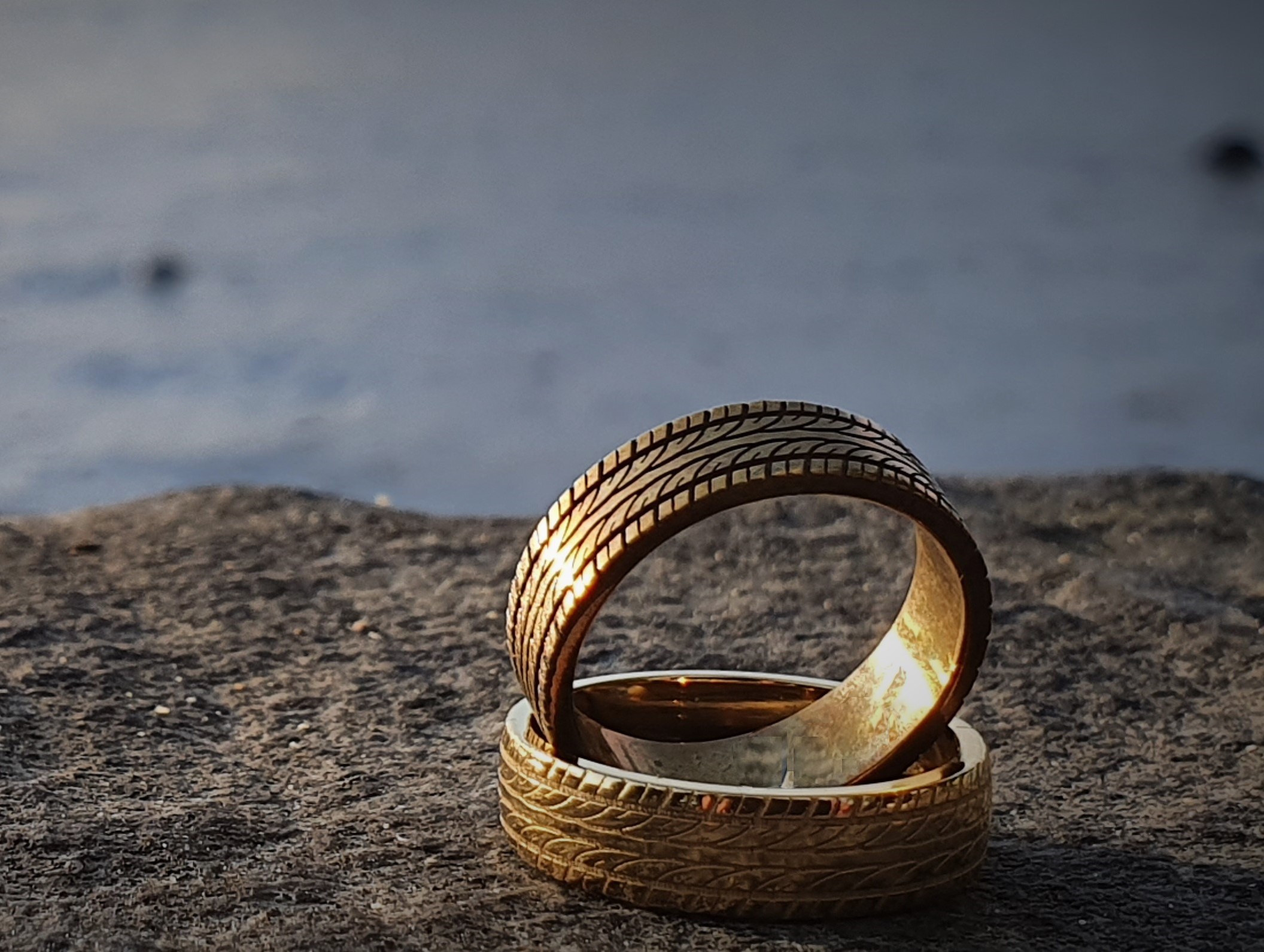 What Makes Disctinctive Rings Truly Distinctive